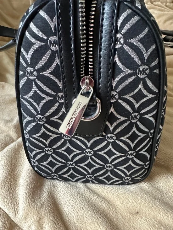 Michael Kors Black and White Patterned Satchel NWT - Picture 10 of 11